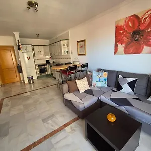 Apartamento Con Terraza Y Piscina, Manilva